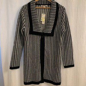 Avette Houndstooth Sweater NWT